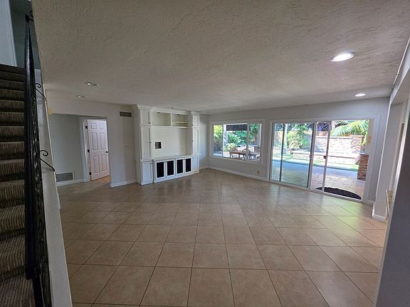 3rd image of 4082 Salacia Dr