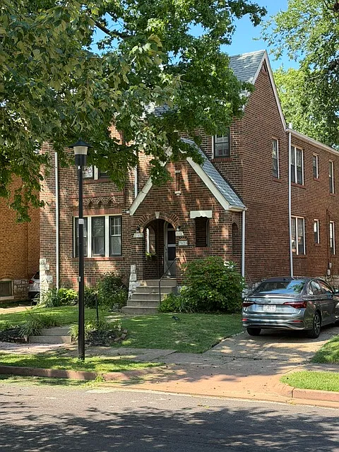 2 bed, 1243 sqft, $1,625 — Photo 2