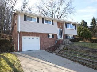 1124 Watson St, Coraopolis, PA 15108