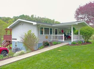 246 Ranch Rd, Fairmont, WV 26554