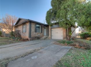 616 Reynolds Rd, Edmond, OK 73013