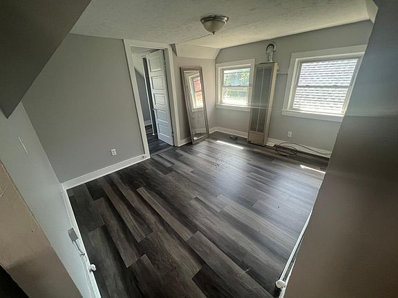 3rd image of 301 Jersey St APT 5