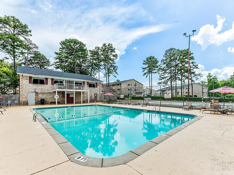 Crown Pointe — Photo 13