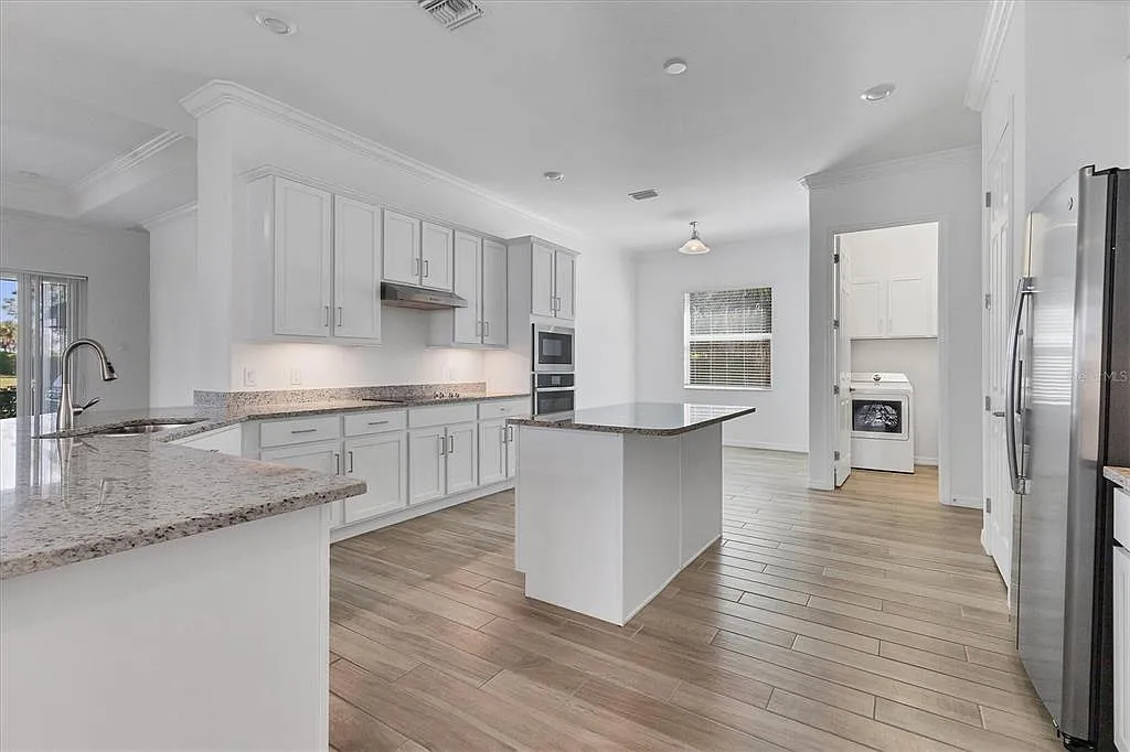 Building Photo - 25246 Keygrass Ct