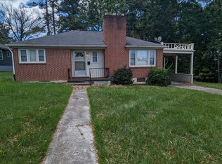 1390 Wadsworth St, Radford, VA 24141