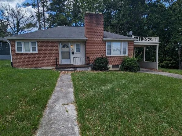1390 Wadsworth St, Radford, VA 24141