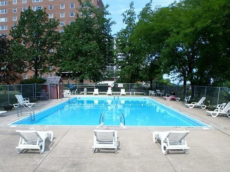 11820 Edgewater Dr #417 — Photo 22