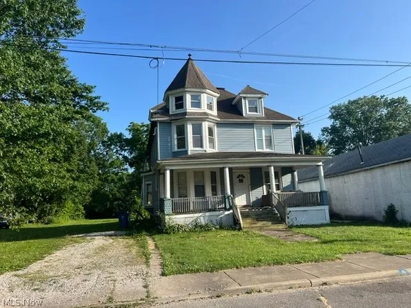 521 W 23rd St, Lorain, OH 44052