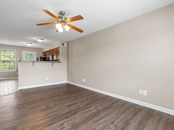 3rd image of 517 Patriot Park Ct Unit A