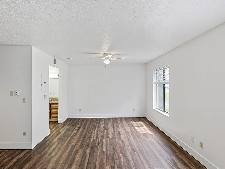 Kilgore Apartments (ANR Kalamazoo LDHA, LLC) — Photo 32