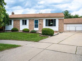 13215 Westminister St, Southgate, MI 48195