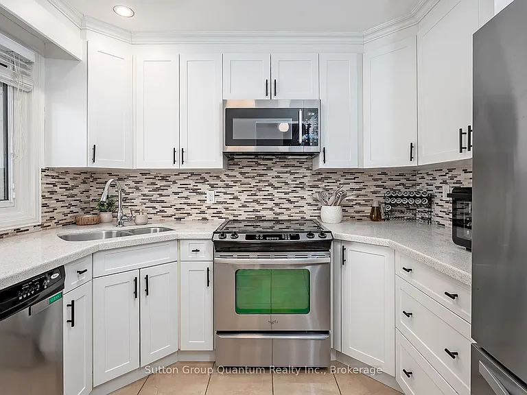 61 Sarah Ln #24 — Photo 2