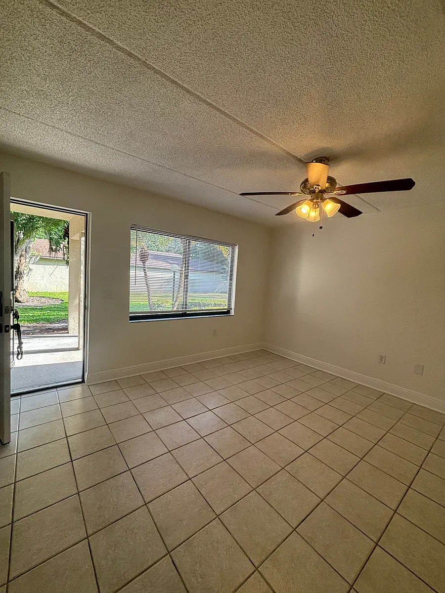 Building Photo - 1601 Big Tree Rd #1201