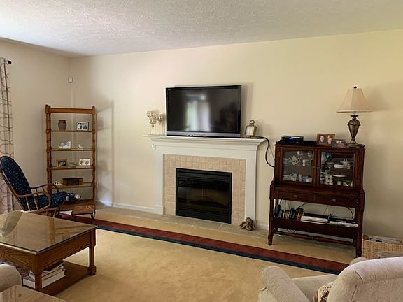 3rd image of 157 Grant Park Dr