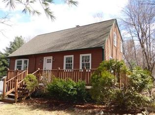 67 High St, Upton, MA 01568