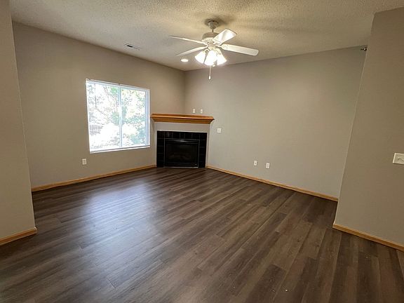 3rd image of 905 7th Ave SE Unit 13