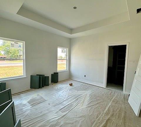 5th image of 101 Brooks Cir N