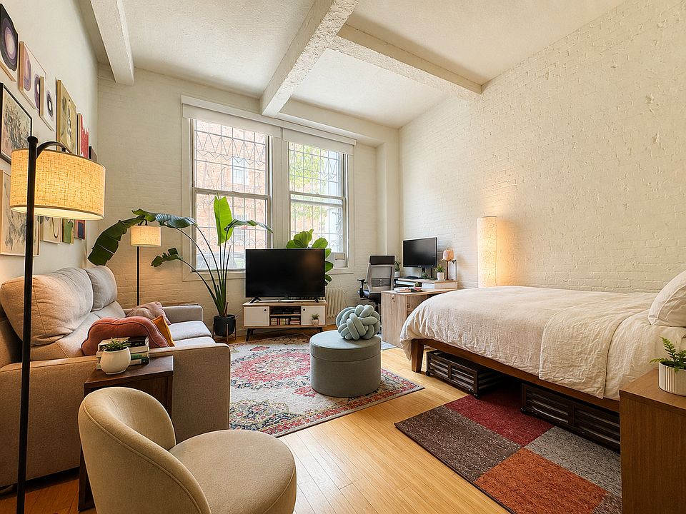 1st image of 30 Christopher St APT 1G