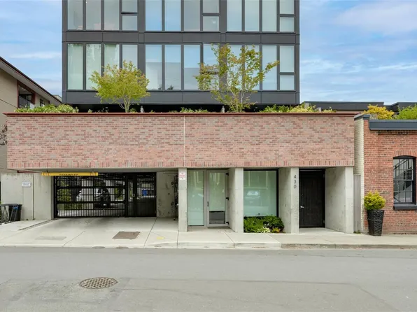430 Parry St #204, Victoria, BC V8V 2H7