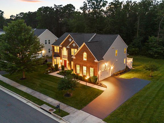 3rd image of 41574 Revival Dr