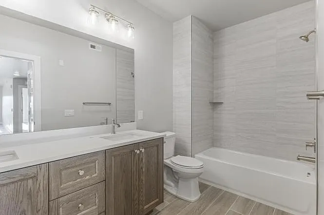 1124 W Vos Cir #201 — Photo 6