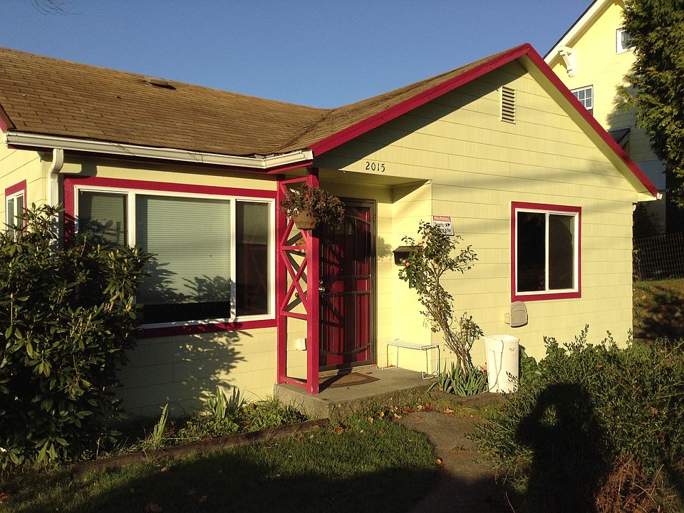 1st image of 2015 E Fairbanks St