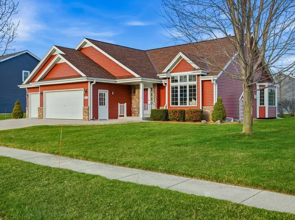 1001 Spring Waters DRIVE, Oconomowoc, WI 53066