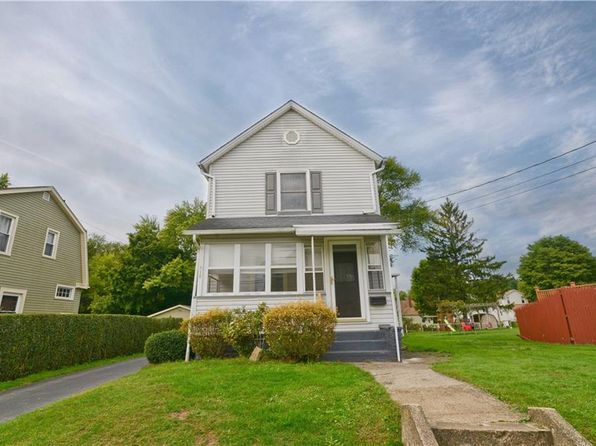 710 Jones St Hubbard Oh 44425 Zillow