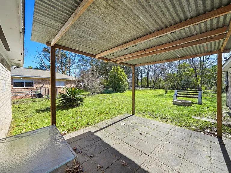 521 Gardenia St — Photo 19