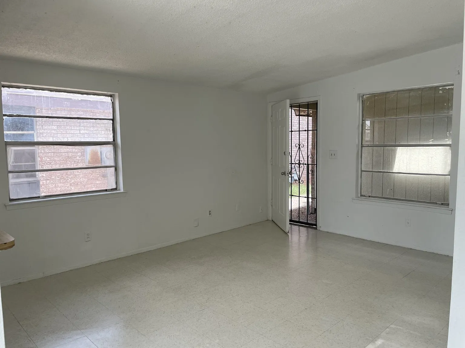 2 bed, 1.0 bath, 740 sqft, $850 — Photo 4