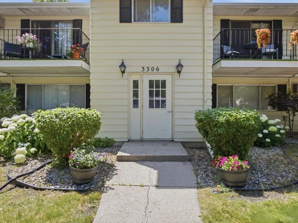 3306 2nd St N #D-30, Fargo, ND 58102