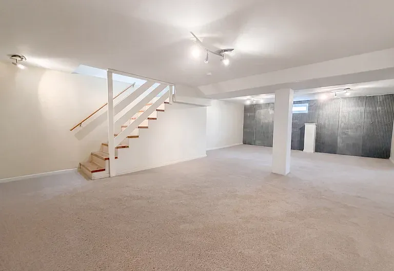 1 Winsted Pl — Photo 14