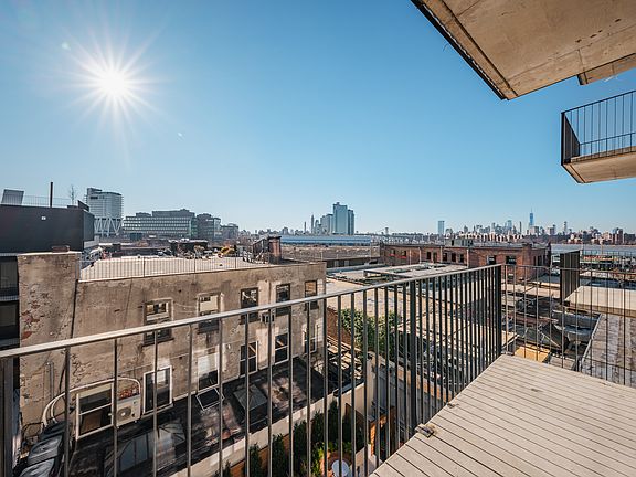 5th image of 33 Franklin St #314