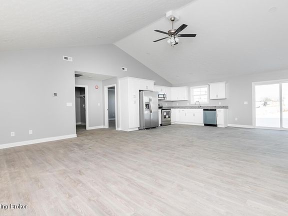 2nd image of 418 Turnberry Ct