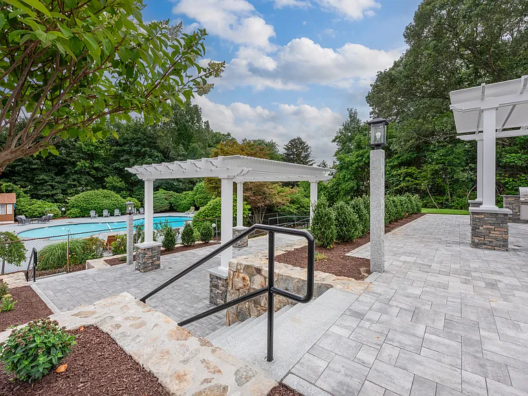 Nahatan Terrace Realty, LLC. — Photo 18