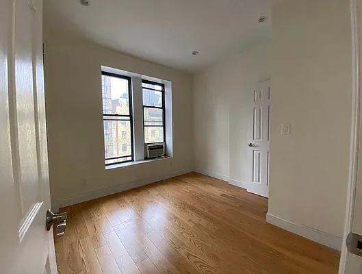 Rented by Urban Real Estate Property Group Inc | media 8