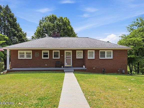 3rd image of 1604 Linda Ln