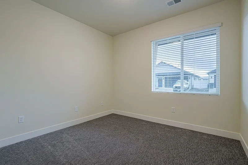 3 bed, 2.0 bath, 1437 sqft, $2,150 — Photo 4