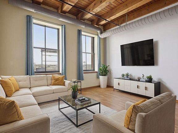 4th image of 289 5th St E #406-1