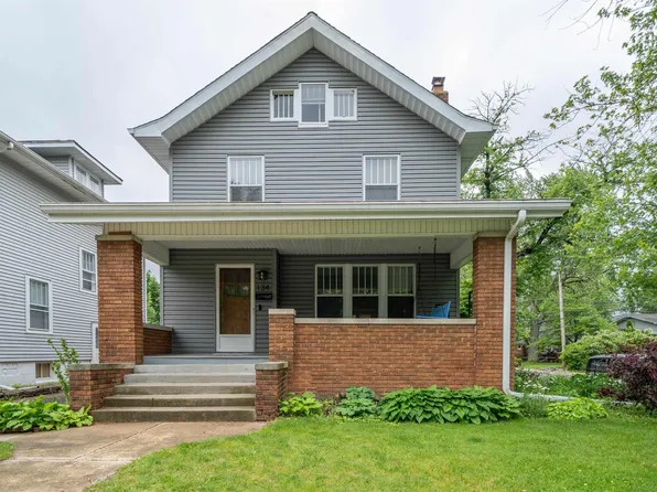 134 W Hanssler Pl, Peoria, IL 61604