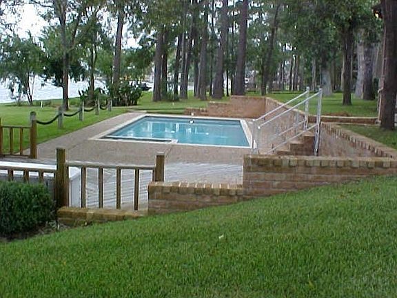 4th image of 9421 Escondido Dr