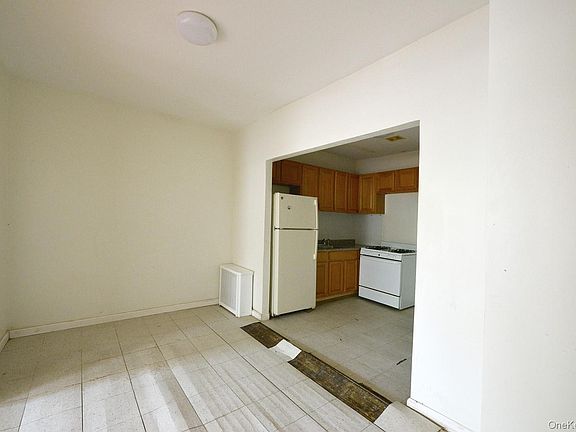 5th image of 350 Montauk Avenue
