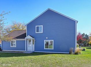 2665 Stanton Ct S, Aurora, IL 60502