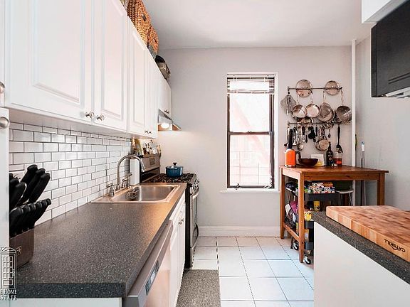 2nd image of 41-42 42nd St APT 4E