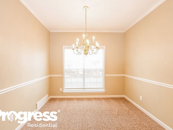4th image of 8639 Valmont Cir