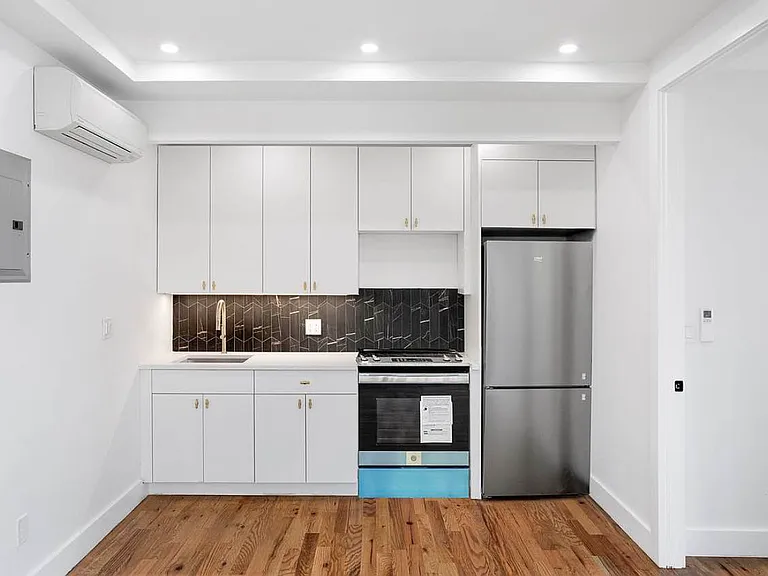 2136 Bedford Ave #4A — Photo 10