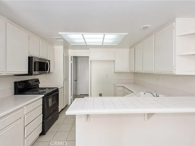 105 Stanford Ct #55 — Photo 8