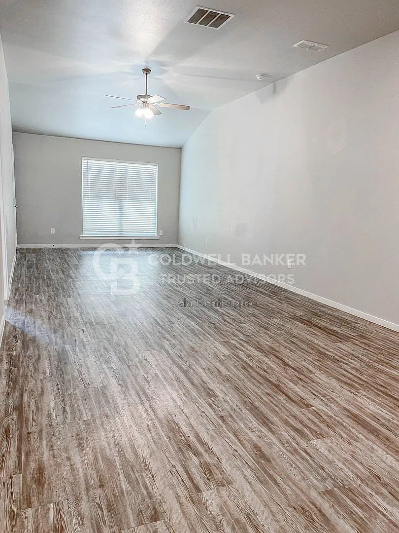 3 bed, 2.0 bath, 1187 sqft, $1,175 — Photo 4
