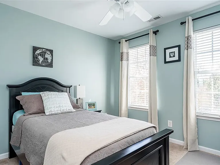 1217 Twelve Oaks Ln — Photo 15