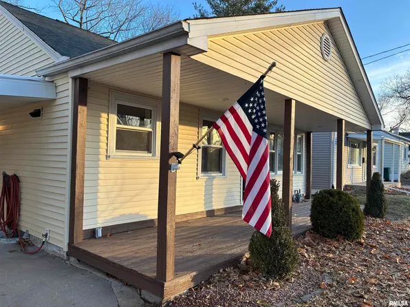 2205 Sycamore St, Quincy, IL 62301